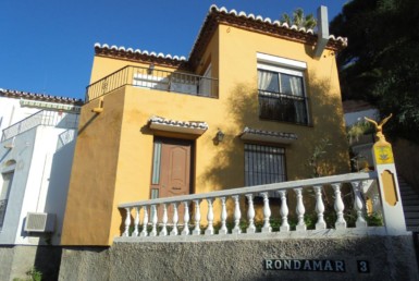 Main facade 385x258 - Semi-detached house for sale in Caleta de Velez-Trayamar, Vélez-Málaga