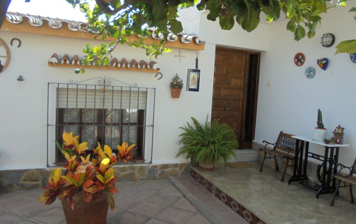 Garden 1 1170x738 - Villa in La Cala Del Moral - Rincon De la Victoria